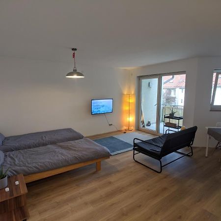 Ideales Messe Appartment 15Min Fahrtweg เคียร์ชไฮม์ อุนเทอร์ เท็ค ภายนอก รูปภาพ