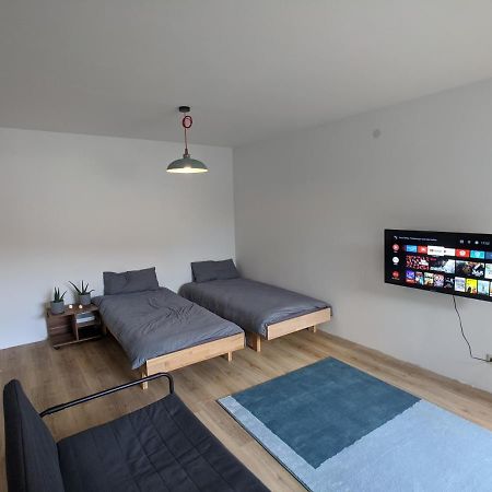 Ideales Messe Appartment 15Min Fahrtweg เคียร์ชไฮม์ อุนเทอร์ เท็ค ภายนอก รูปภาพ