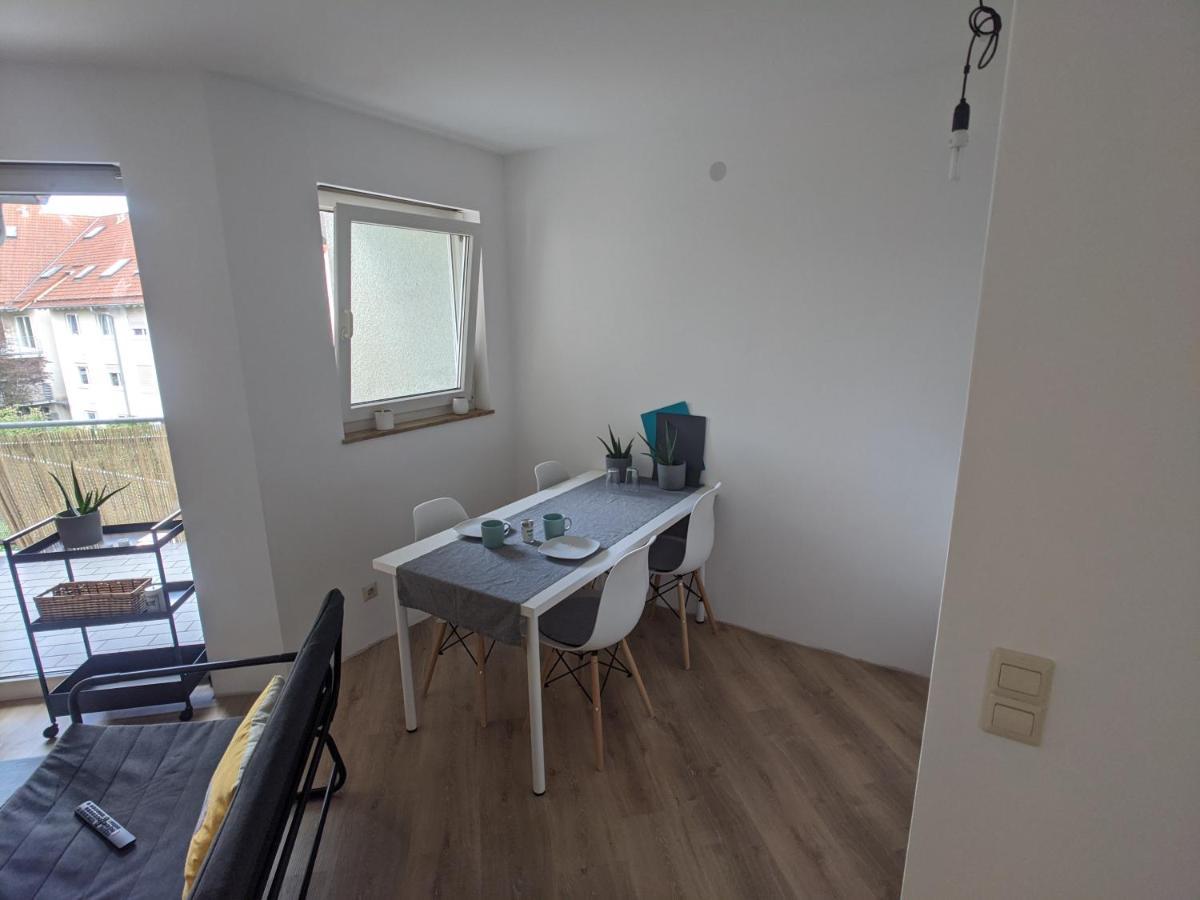 Ideales Messe Appartment 15Min Fahrtweg เคียร์ชไฮม์ อุนเทอร์ เท็ค ภายนอก รูปภาพ